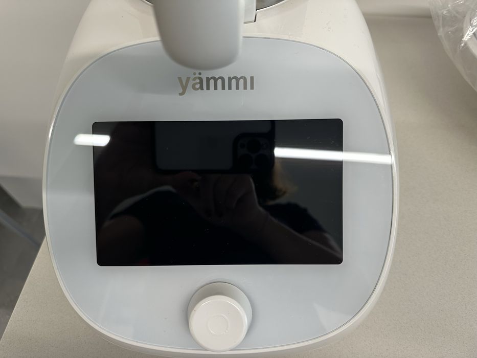 Yammi 3 nova com garantia