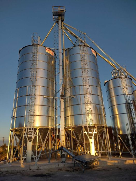 Silos zbożowy lejowy 77,5t Kbks Poland