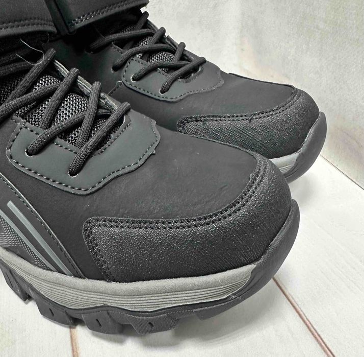 Зимові дитячі кросівки для хлопчика  на овчині  Lilin 34-37 чорні