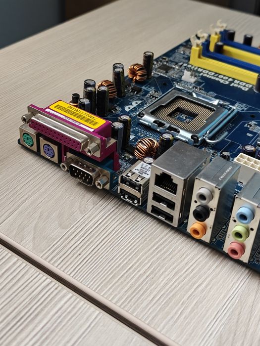 Płyta RETRO AGP / PCIe / DDR / DDR2 ASRock 4CoreDual-VSTA / 775 / TNT2