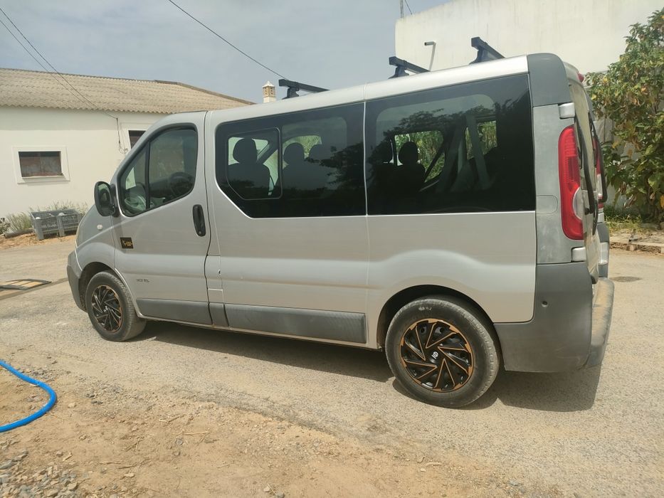 Troco Renault Trafic por caravana