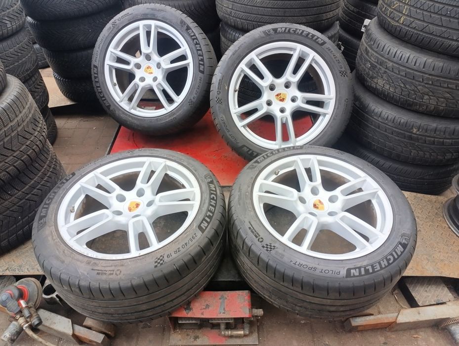 5x130 Felgi 19 Porsche Panamera 971 z oponami Lato 265/45/19 295/40/19