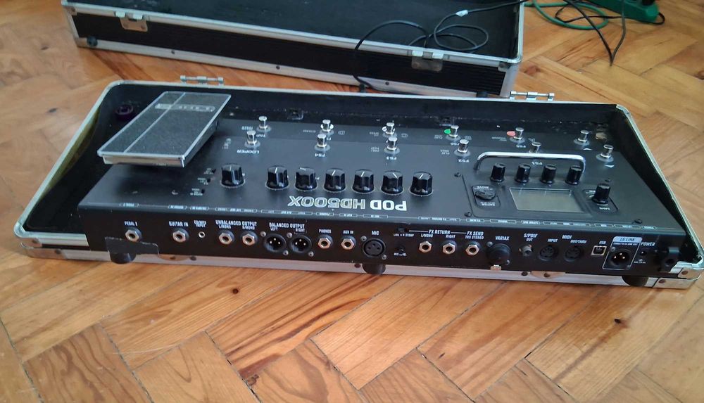 Pedaleira Line 6 Pod HD500X + HARD CASE urgente!