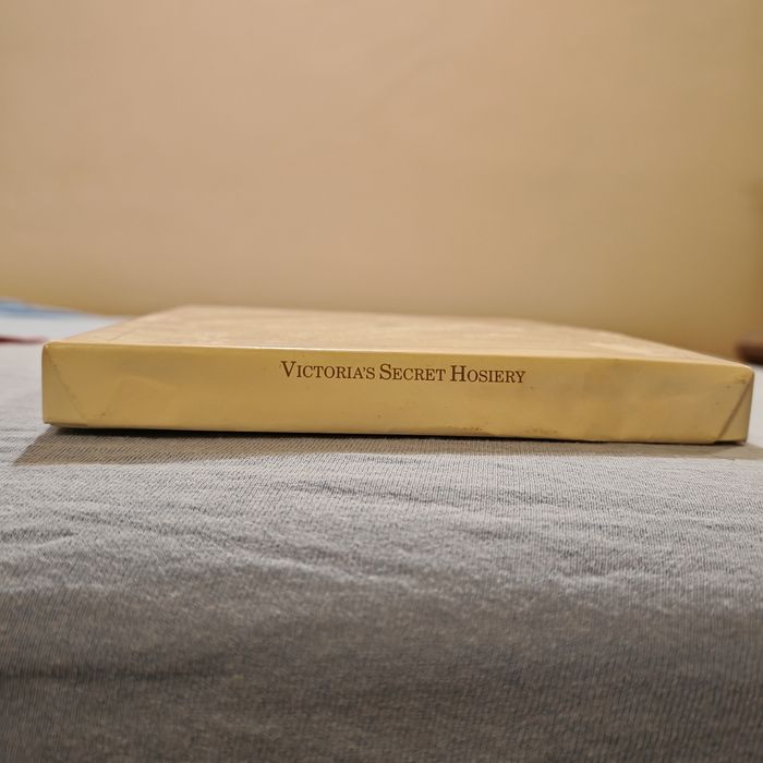 Oryginalne pończochy Victoria's Secret