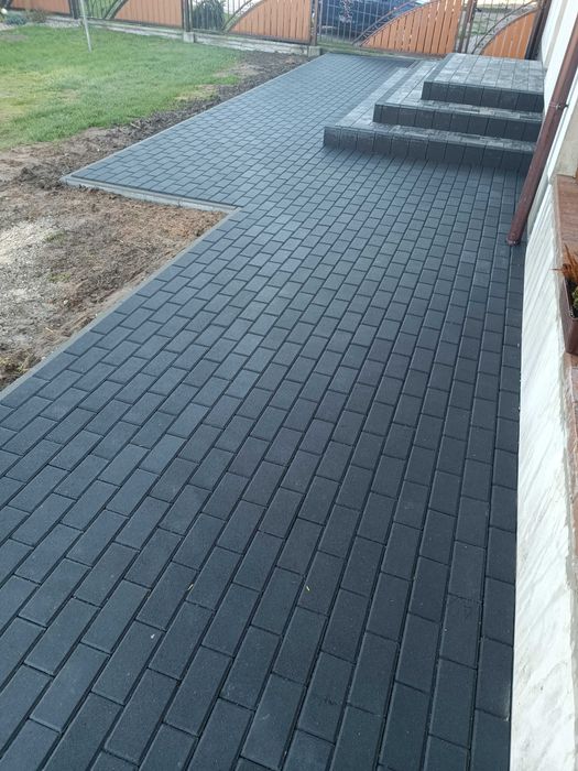 Układanie kostki brukowej