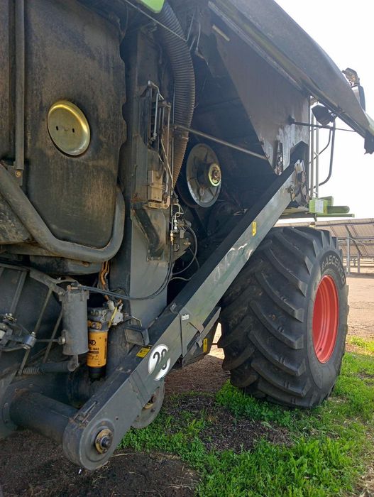Комбайн Claas Lexion-750