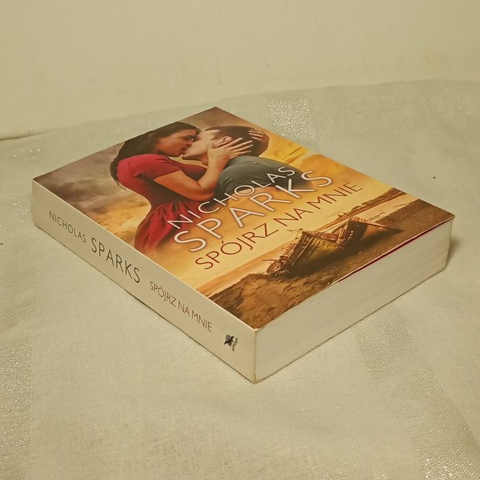 Spójrz na mnie. Nicholas Sparks | Maria Gębicka-Frąc