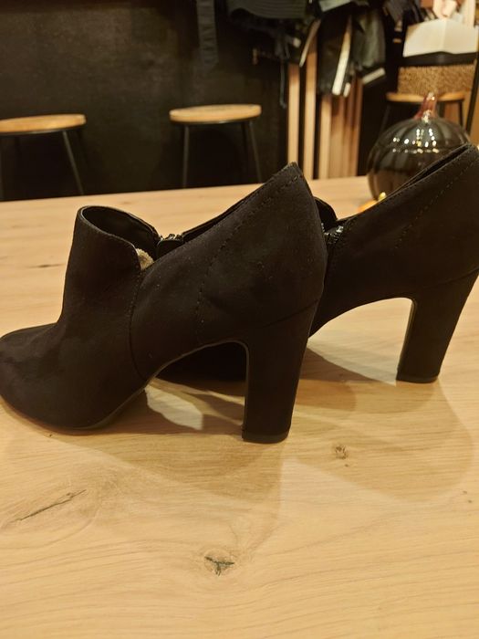 Buty czarne zamszowe damskie