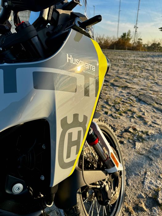 Husqvarna Norden 901 (2025) – Full Extras – Como Nova (Garantia até 2029)