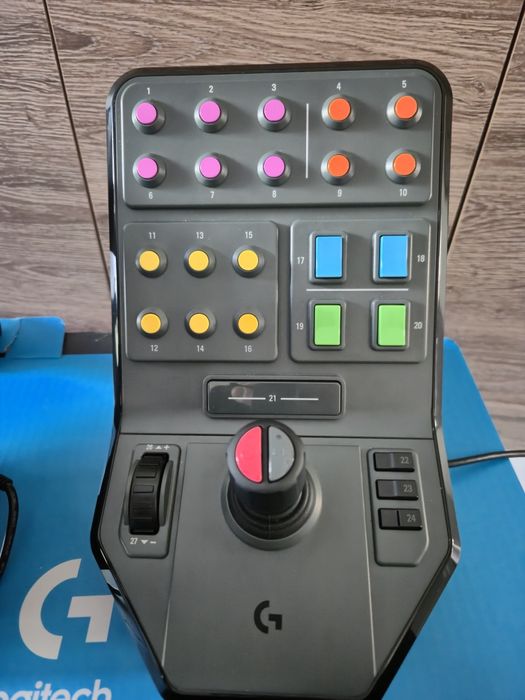 Kierownica panel sterujący logitech saitek farm