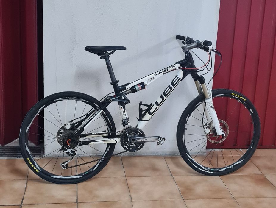 Bicicleta  cube rodas de estrada