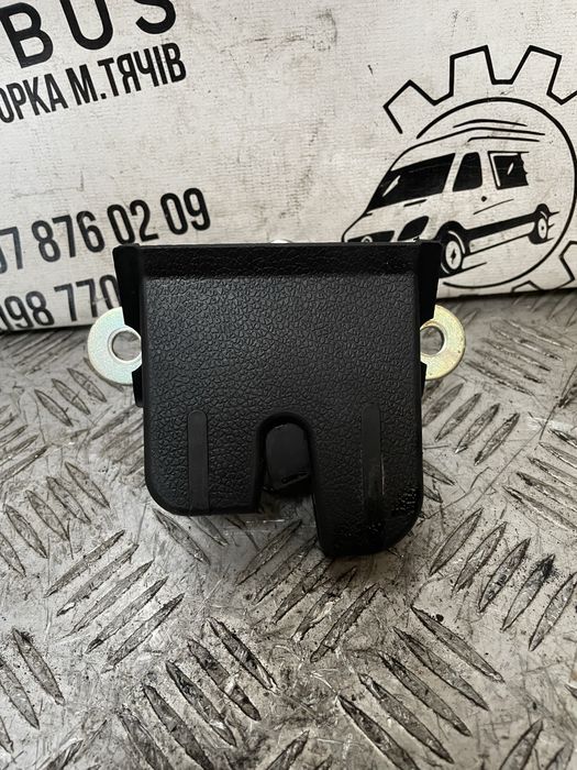 Замок кришки багажника ляди Volkswagen Tiguan 5M0827505H