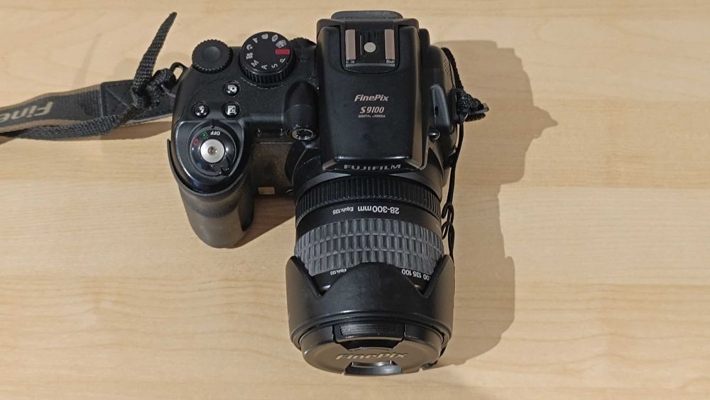 FujiFilm FinePix S9100