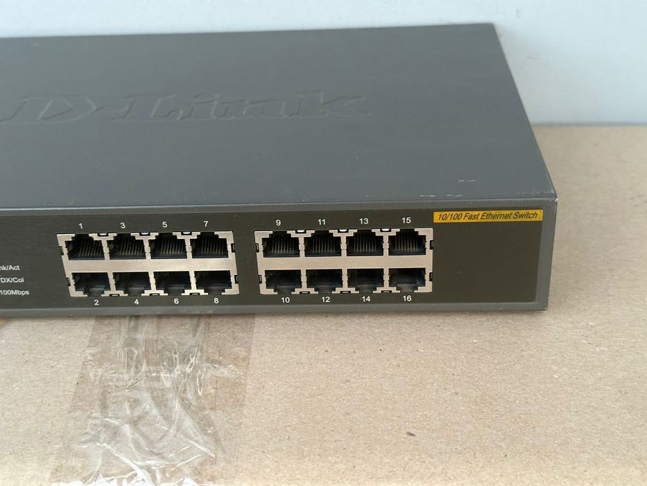 Коммутатор D-Link DES-1016D