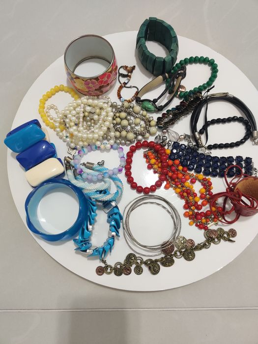 Mega paka bransoletek koraliki .