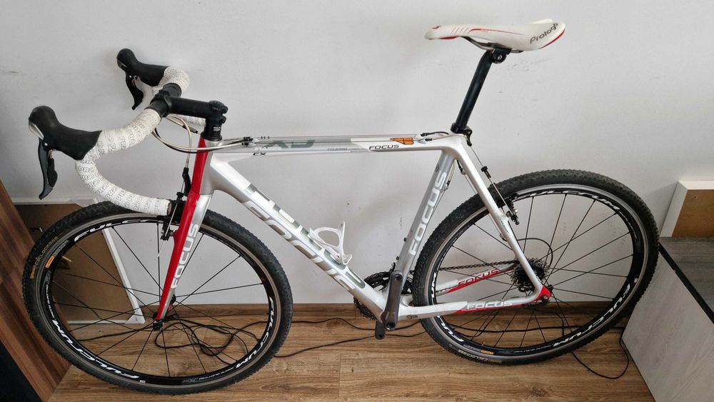 Rower przelaj/gravel Focus Mares CX carbon
