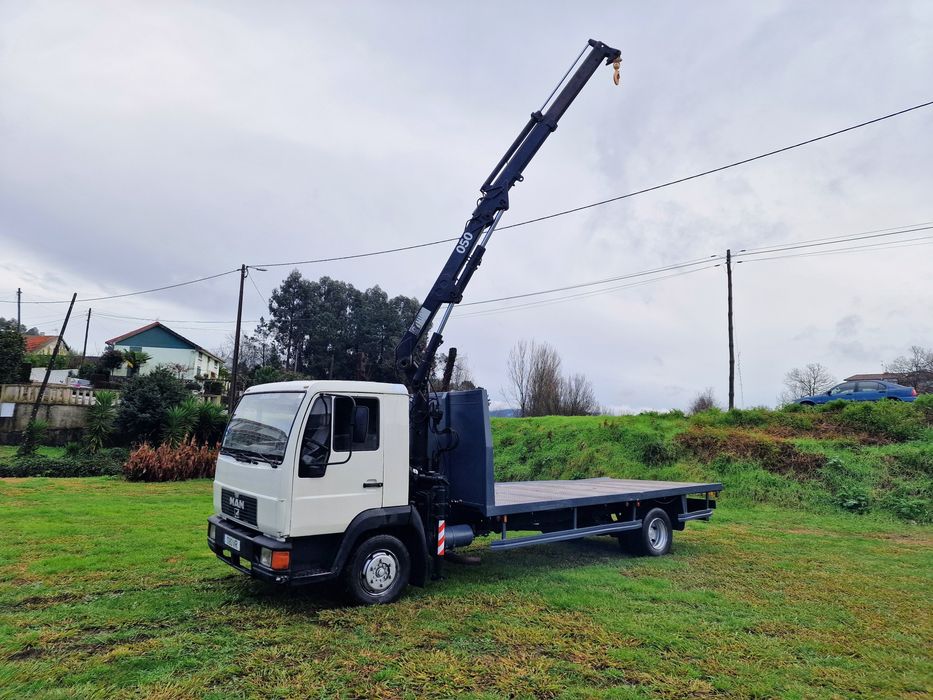 Camião MAN c grua