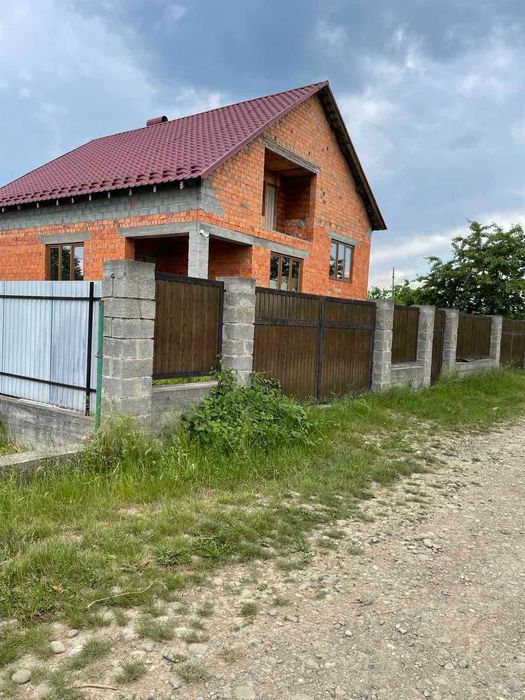 Продається будинок в смт. Буштино