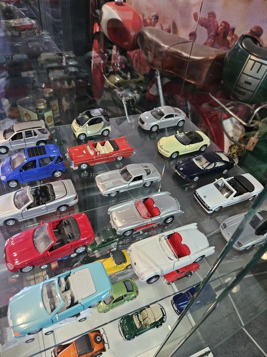 Colecção de miniaturas de carrinhos