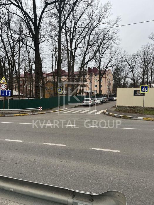 Затишна квартира біля парку та школи 42.5м2