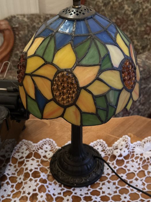 Lampa stołowa  witrażowa tiffany