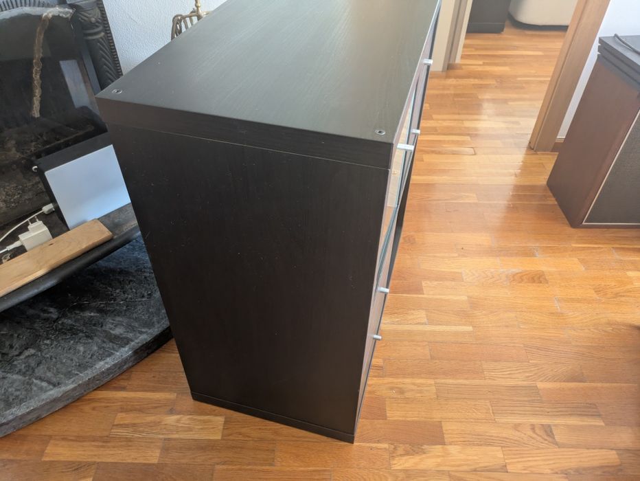 Estante Kallax com acessórios