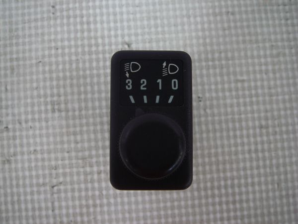 Interruptor Reg. Altura De Faróis Subaru Impreza Três Volumes (Gd)