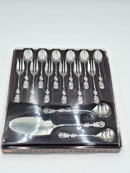 Zestaw sztućce 15 przedmiotów