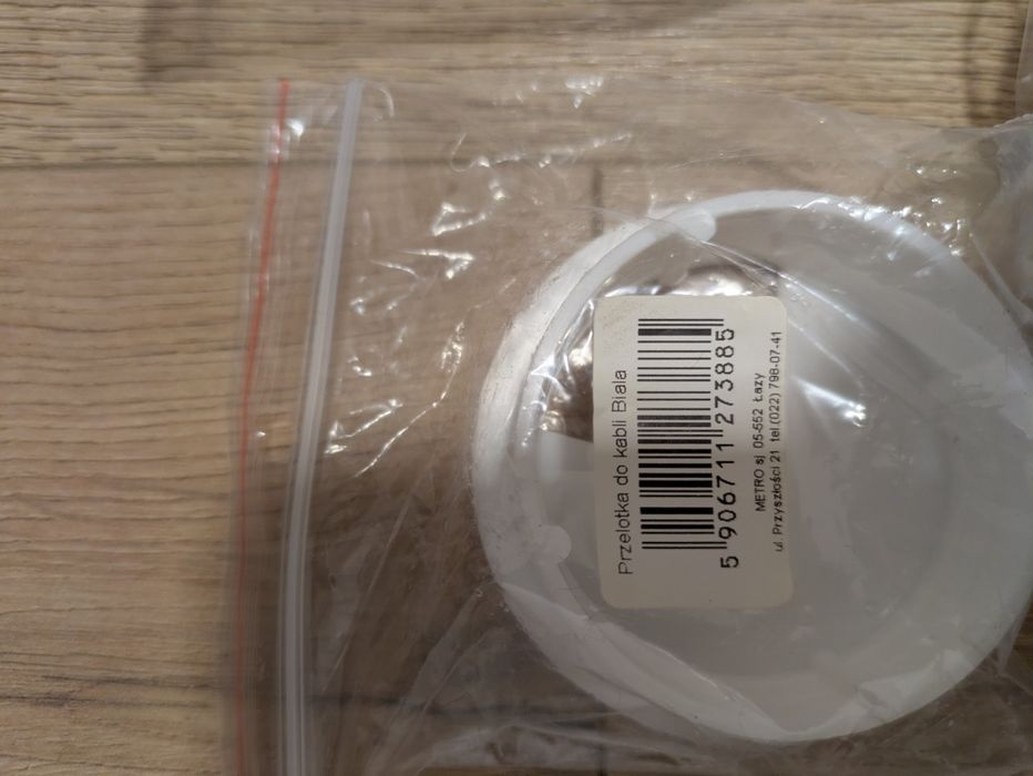 Przelotka do kabli biała 3 szt.