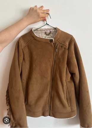 Стильная куртка с бахромой  на девочку