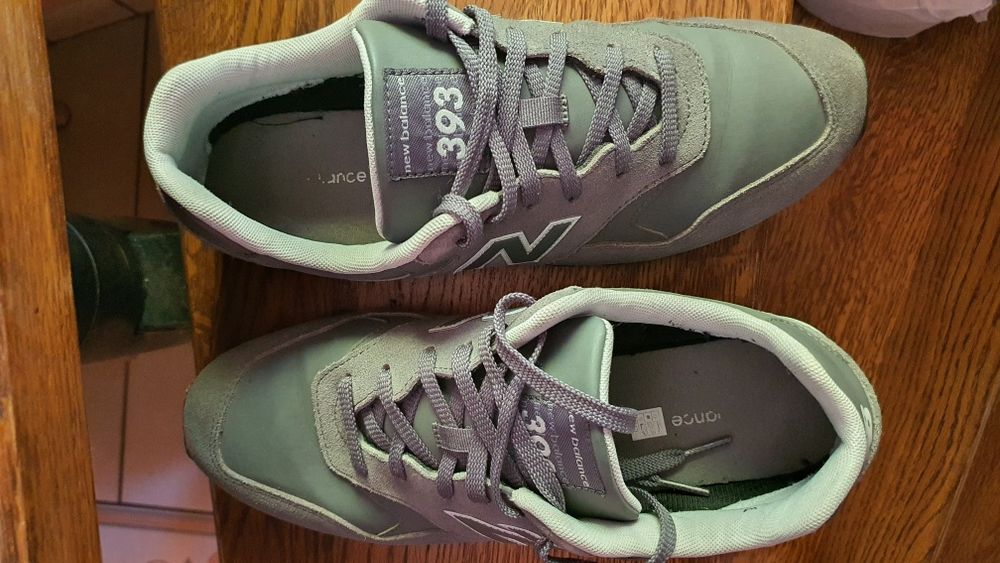 New Balance 44 - 28 cm.