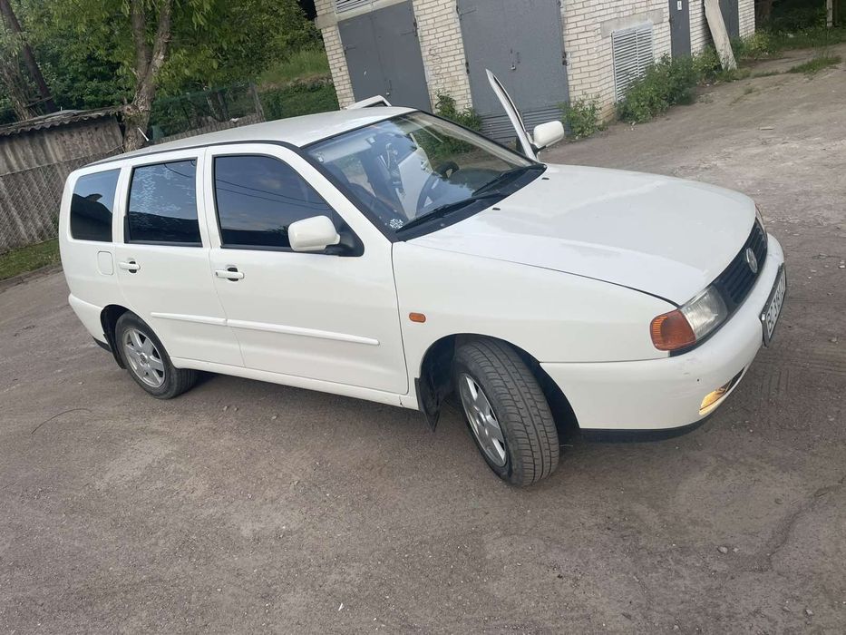 Volkswagen polo Universal