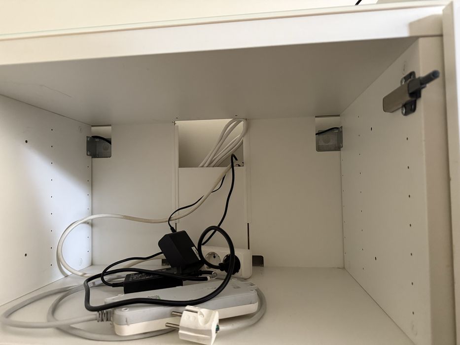 Móvel para Televisão Branco - Usado - em bom estado