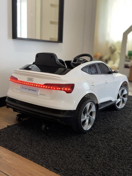 dziecięce autko na akumulator marki Audi