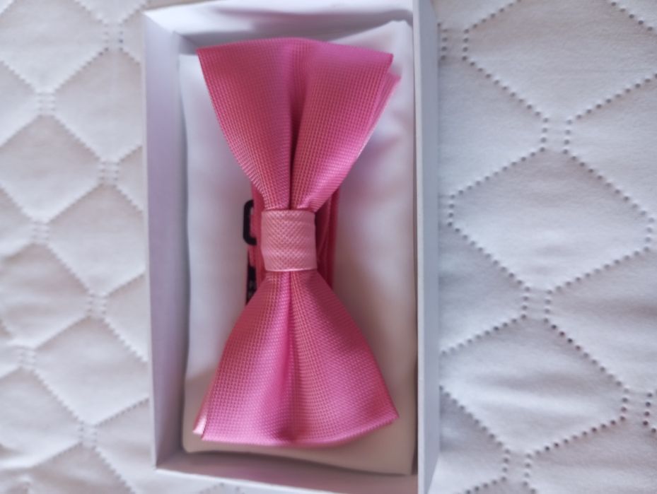 Mucha ślubna z poszetką