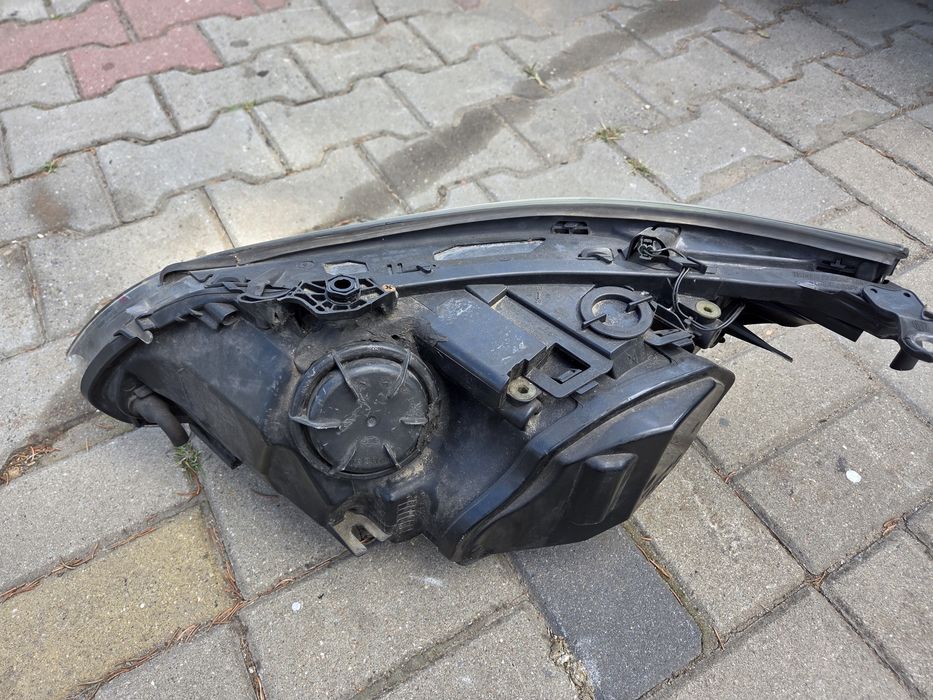 BMW e60 e61 lampa prawa bixenon dynamic xenon D2S skrętna eu przedlift