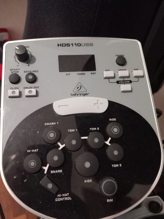 Bateria Eletronica BEHRINGER completa em otimo estadoe em pleno funcionamento