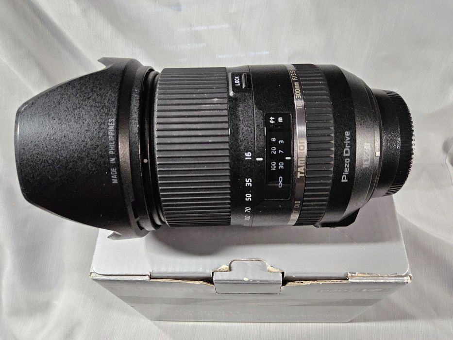 Objetiva TAMRON 16-300mm  para cameras NIKON  DSRL  encaixe "F"  FULL FRAME