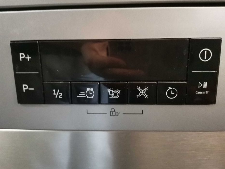 Máquina de lavar a loiça de marca Beko