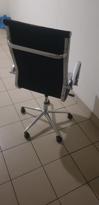 Крісло офісне технічно справне