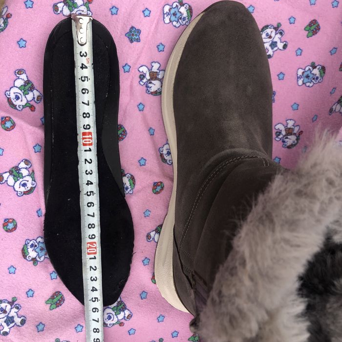 Жіночі сірі чоботи угги geox d backsie b abx d