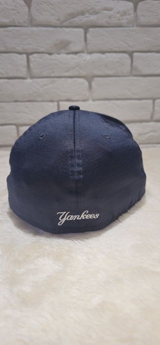 Кепка New York Yankees 2024 ALTERNATE CLUBHOUSE Heather Navy Fitted Ha