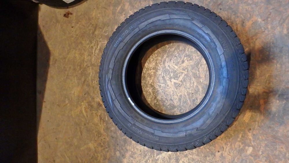 205/70R15C 205/70/15C Uniroyal SnowMax 2 106/104 #311#