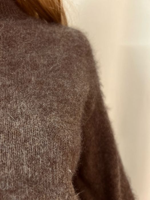 Sweter z angory melanż brązowy ponadczasowy ciepły zima
