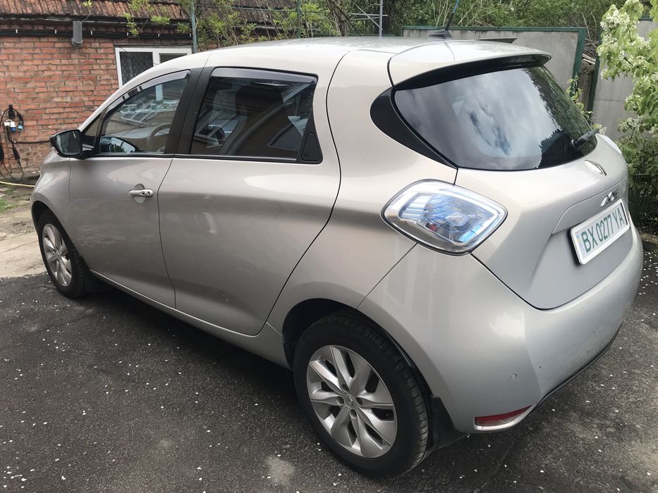 Renault Zoe рено зое