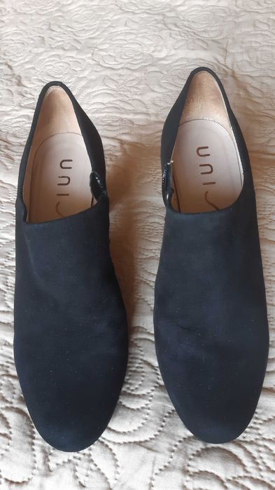 Unisa botki zamszowe