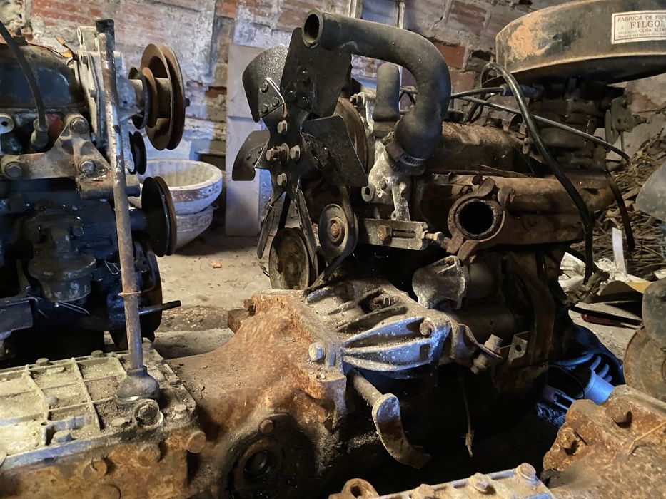 4 motores e 3 caixas para renault 4l