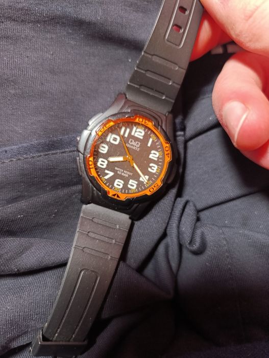 Мужские наручные часы Q&Q Quartz VP84-010 с водозащитой 10 бар
