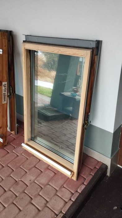 Okno dachowe Velux 118x78 + okucia