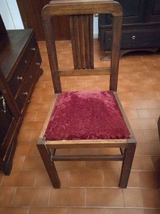 Cadeira de quarto antiga